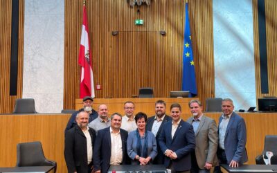 Arbeitsgespräch im Parlament